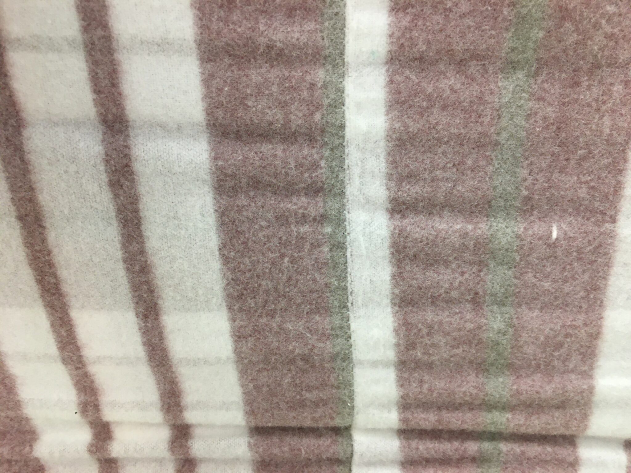 Your Guide to Bedding That Repels Cat (and Dog) Hair Happy Cat Corner